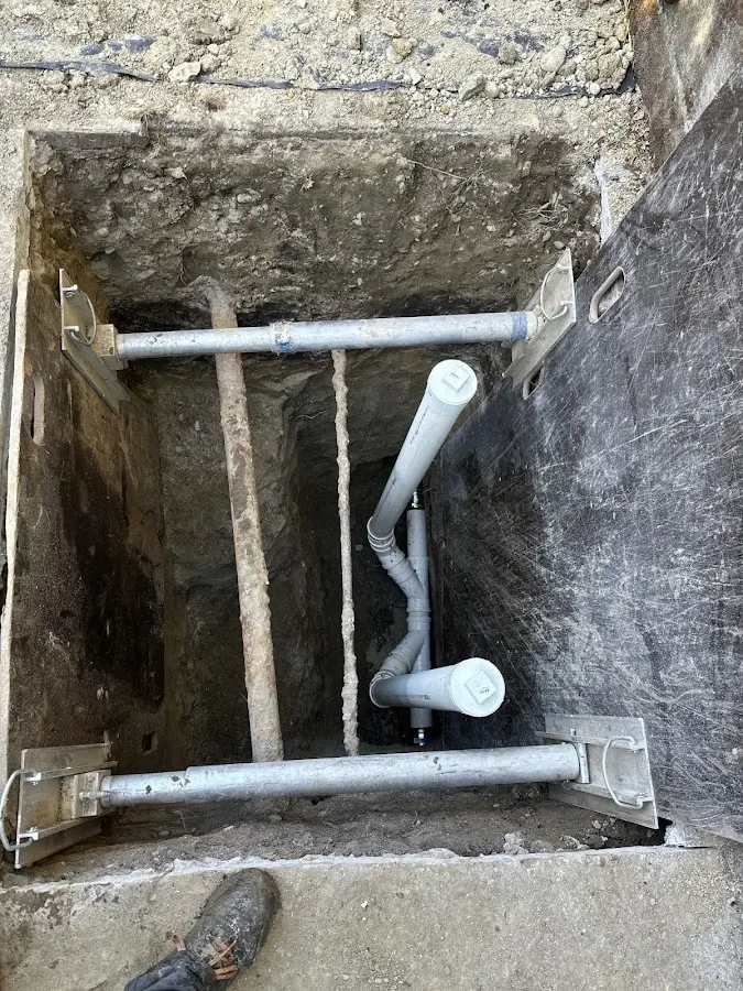 Experienced plumber completing Drain Cleaning work in Taylorsville